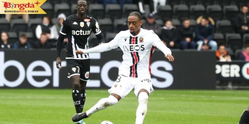 Soi kèo Angers vs OGC Nice: Điểm qua phong độ